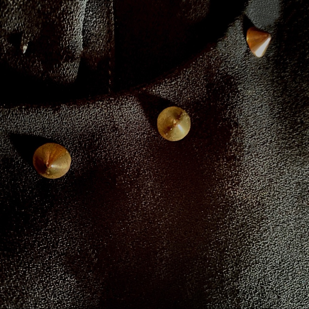 EUC Zara Women’s Black Shift w/ Gold Grommets 🔥🔥 - Picture 5 of 7